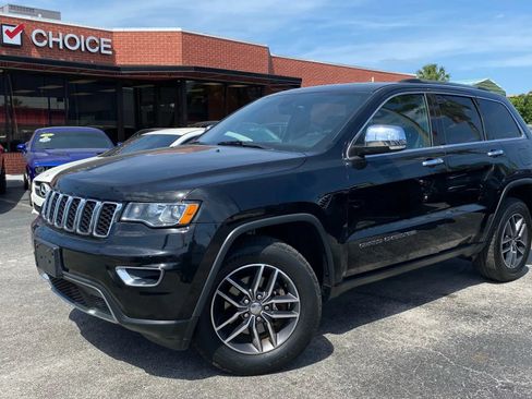 Used 2018 Jeep Grand Cherokee Limited AWD/4WD image 1