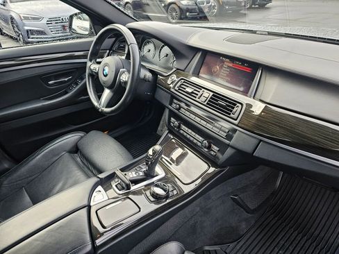 Used 2015 BMW 550i xDrive Sedan image 11