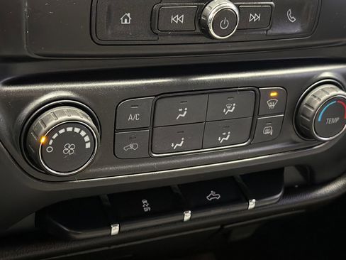 Used 2016 Chevrolet Silverado 1500 4x4 Double Cab image 19