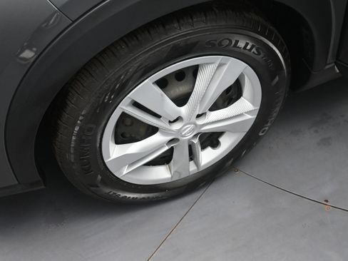 Used 2024 Nissan Kicks S FWD image 13