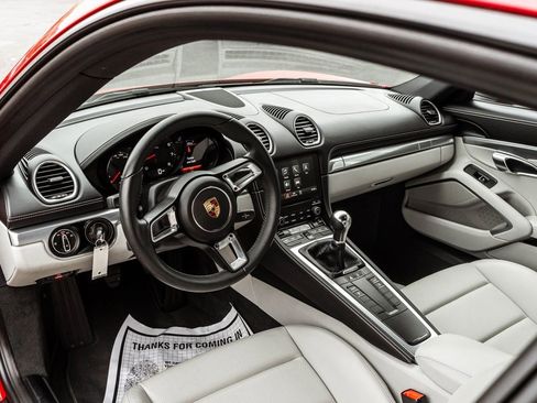 Used 2017 Porsche 718 Cayman image 7
