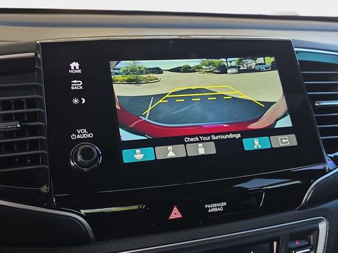Used 2023 Honda Passport TrailSport image 25