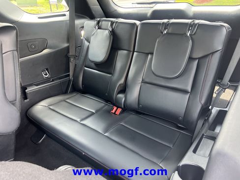 Certified 2025 Ford Explorer ST-Line AWD/4WD image 21
