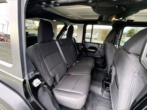 Used 2020 Jeep Wrangler Unlimited Sport S image 24