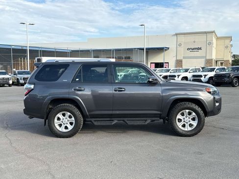 Used 2017 Toyota 4Runner SR5 Premium AWD/4WD image 6