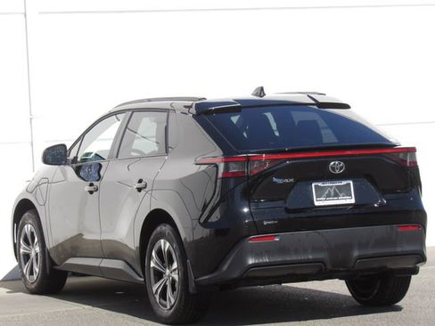 Used 2025 Toyota bZ4X FWD w/ Weather Package image 5