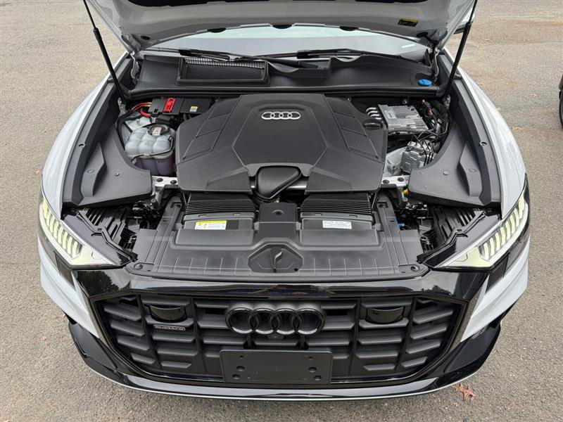 Used 2022 Audi Q8 Prestige AWD/4WD image 20