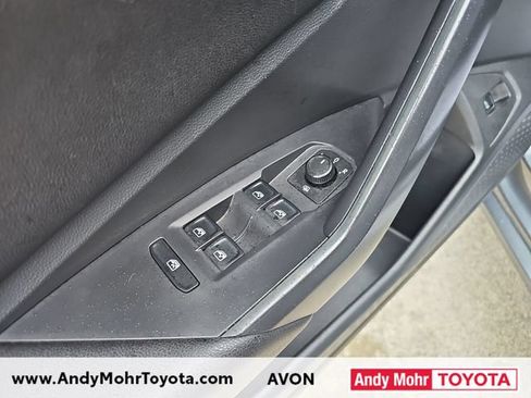 Used 2019 Volkswagen Jetta R-Line FWD image 12