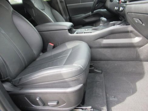 Used 2024 Kia Sorento X-Line EX image 9