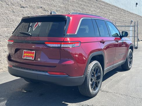 New 2026 Jeep Grand Cherokee Altitude AWD/4WD image 6