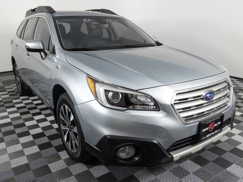 Used 2017 Subaru Outback 3.6R Limited image 10