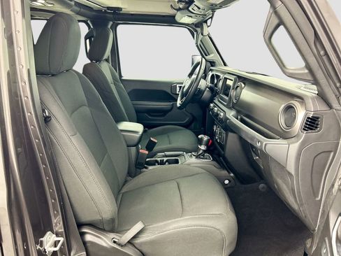 Used 2022 Jeep Gladiator Sport image 18