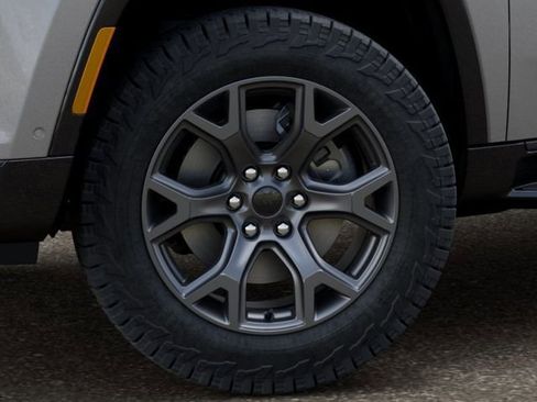 New 2026 Jeep Grand Wagoneer 4WD image 8