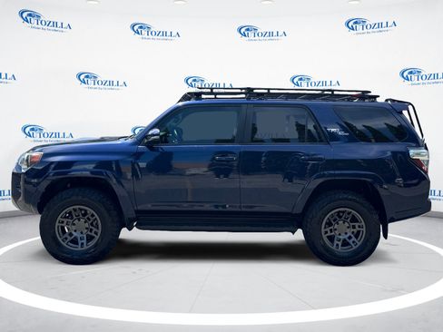 Used 2017 Toyota 4Runner TRD Off-Road Premium AWD/4WD image 2