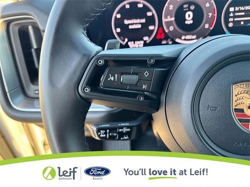 Used 2024 Porsche Cayenne Coupe image 32