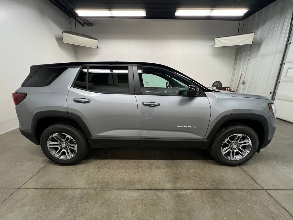 New 2027 GMC Terrain Elevation FWD image 2