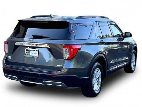 Used 2020 Ford Explorer XLT w/ Equipment Group 202A AWD/4WD image 13