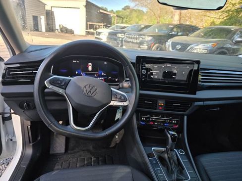 Used 2025 Volkswagen Jetta S image 13