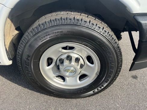 Used 2023 Chevrolet Express 2500 Extended w/ Driver Convenience Package image 25