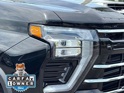 Used 2025 Chevrolet Silverado 2500 LT w/ Z71 Chrome Sport Edition AWD/4WD image 2