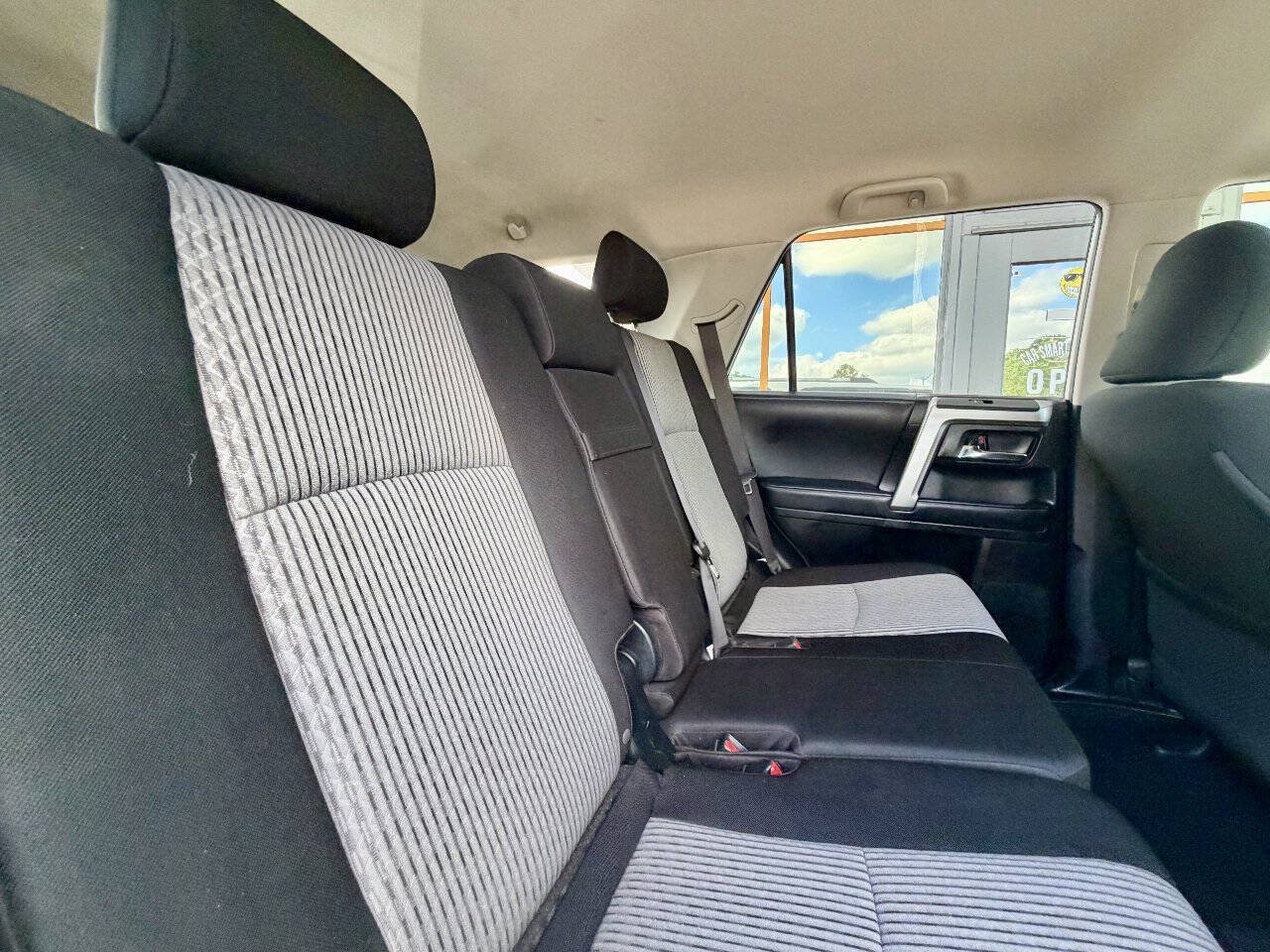 Used 2021 Toyota 4Runner SR5 AWD/4WD image 29