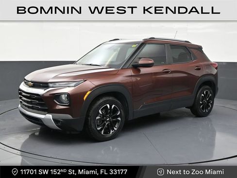 Used 2022 Chevrolet TrailBlazer LT FWD image 1