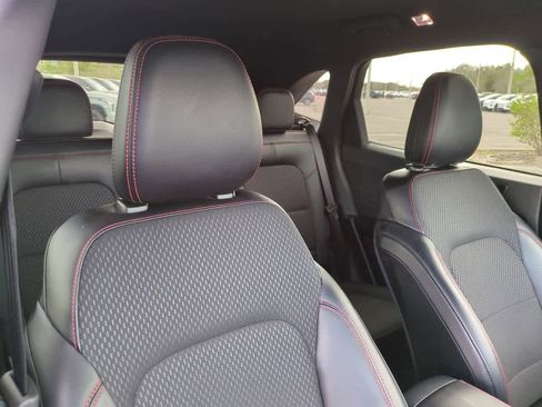 Used 2025 Ford Escape ST-Line image 7