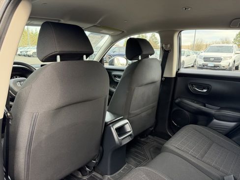 Certified 2023 Honda HR-V LX image 30