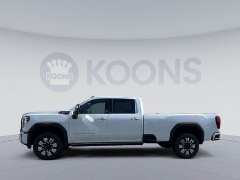New 2026 GMC Sierra 3500 Denali w/ Denali Reserve Package AWD/4WD image 2