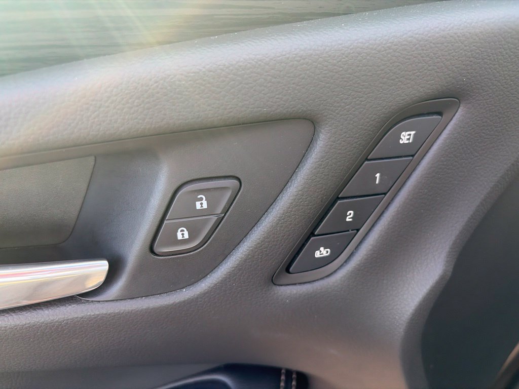 Used 2018 Buick Envision Essence AWD/4WD image 25