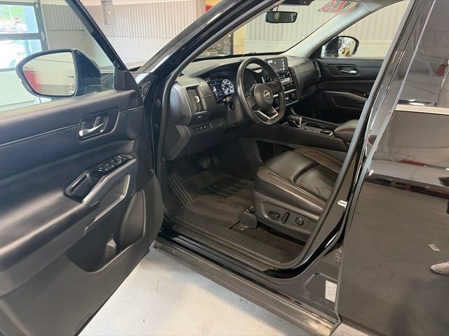 Certified 2023 Nissan Pathfinder SL AWD/4WD image 11