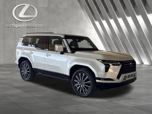 Used 2024 Lexus GX 550 w/ Accessory Package (Z1) image 5