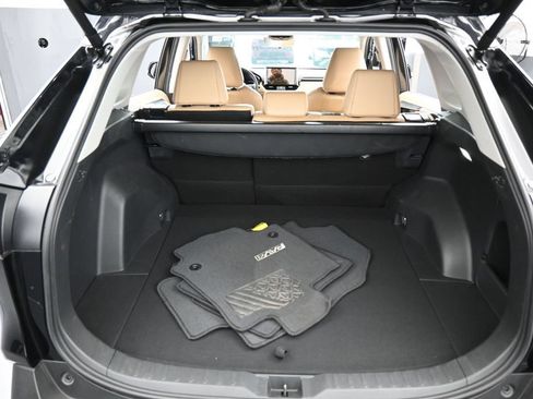 Used 2025 Toyota RAV4 XLE Premium FWD image 42