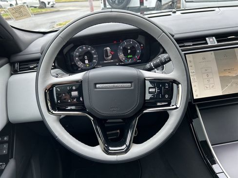 New 2026 Land Rover Range Rover Velar Dynamic SE image 24