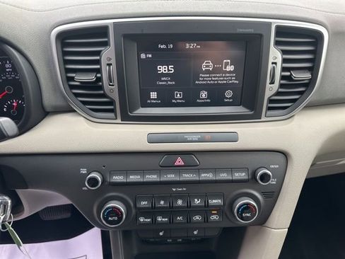 Used 2018 Kia Sportage LX w/ LX Popular Package image 12