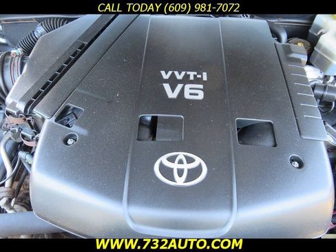 Used 2004 Toyota 4Runner SR5 w/ Preferred Accessory Pkg AWD/4WD image 15