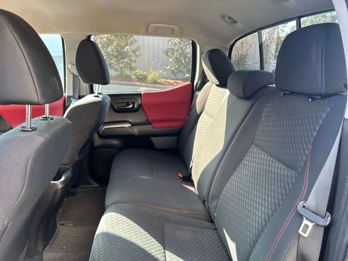 Used 2023 Toyota Tacoma 4x4 Double Cab image 13