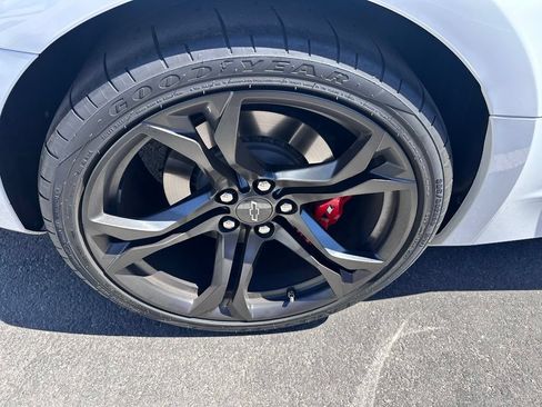 Used 2023 Chevrolet Camaro SS RWD image 16