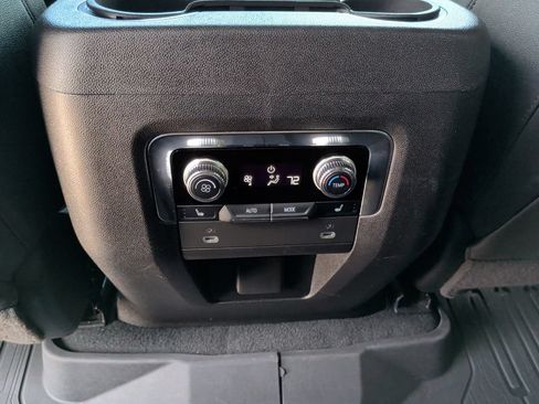 Used 2023 GMC Yukon AT4 w/ Technology Package AWD/4WD image 43