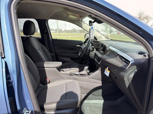 Used 2024 Buick Encore GX Preferred w/ Comfort Package image 40