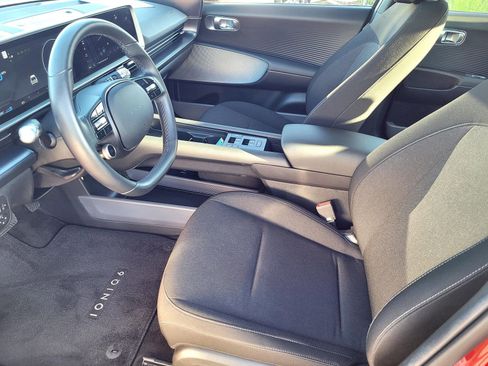 Certified 2025 Hyundai Ioniq 6 SE image 12