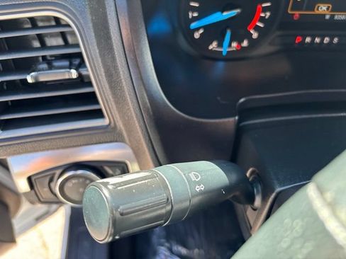 Used 2019 Ford Explorer XLT AWD/4WD image 30