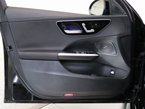 Certified 2025 Mercedes-Benz C 300 4MATIC Sedan image 15