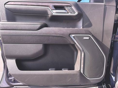 Used 2023 Chevrolet Silverado 1500 LTZ AWD/4WD image 21