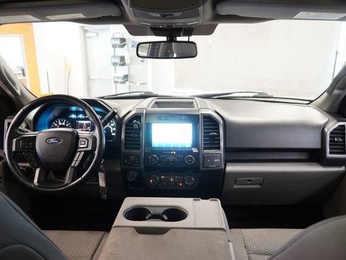 Used 2020 Ford F150 XLT w/ Equipment Group 302A Luxury AWD/4WD image 19