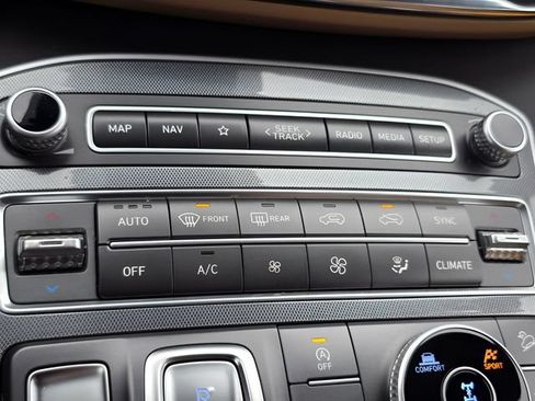 Certified 2023 Hyundai Santa Fe Calligraphy AWD/4WD image 34