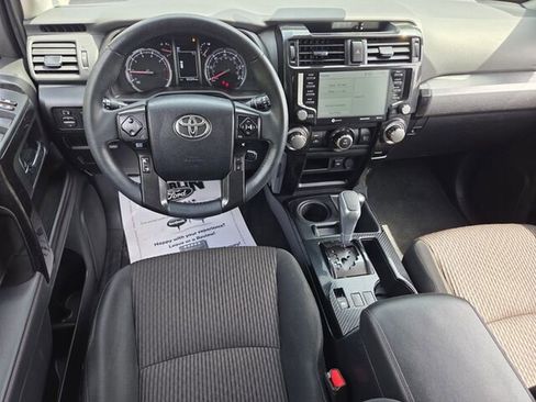 Used 2022 Toyota 4Runner TRD Off-Road AWD/4WD image 10