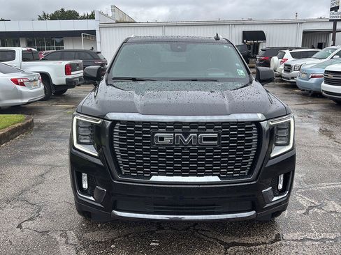 Used 2023 GMC Yukon XL Denali Ultimate AWD/4WD image 2