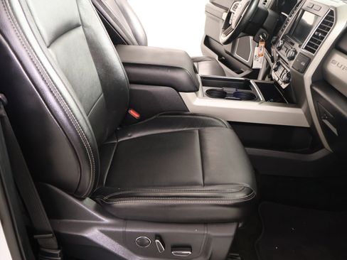 Used 2017 Ford F250 Lariat w/ Chrome Package image 13