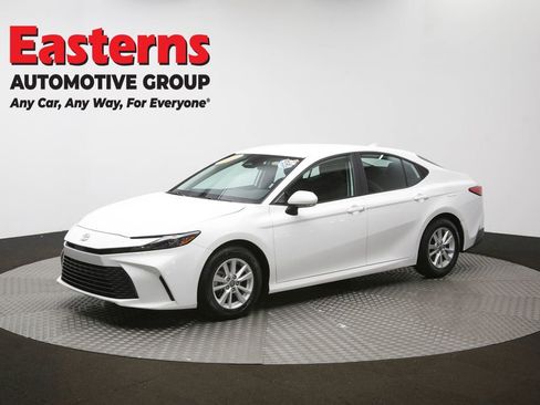 Used 2025 Toyota Camry LE FWD image 60